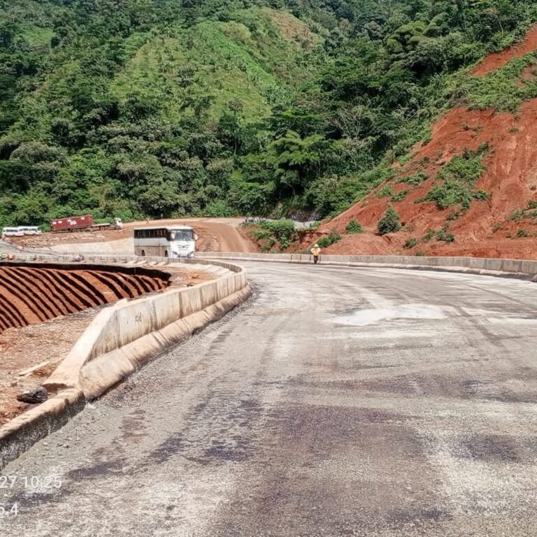 Transport : la falaise de Dschang reprend vie mais continue de susciter des inquiétudes