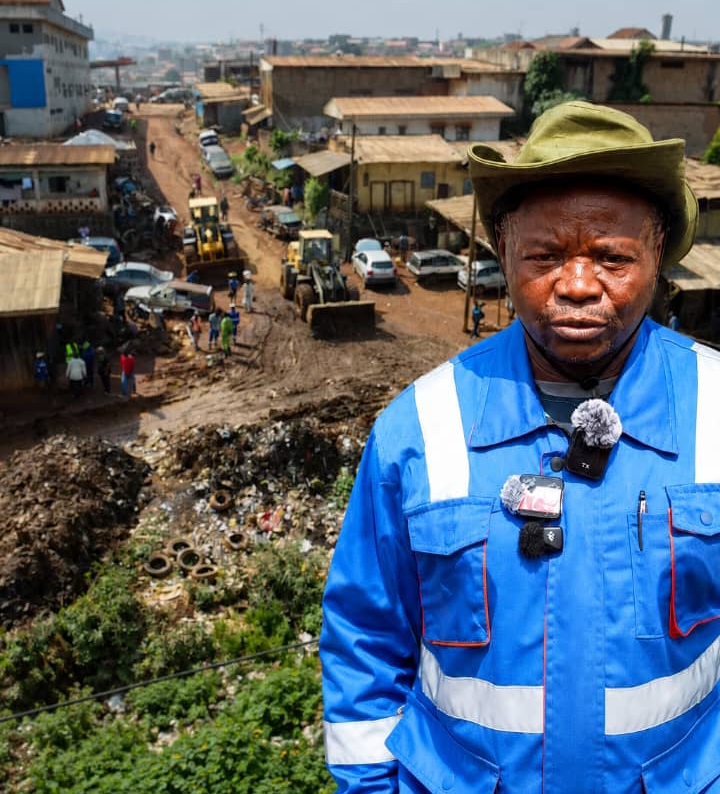 Assainissement à Dschang : le camp camion fait sa toilette.
